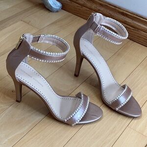 ADRIENNE Vittadini shimmery light bronze, embellished Gracy heels. Size 9.5